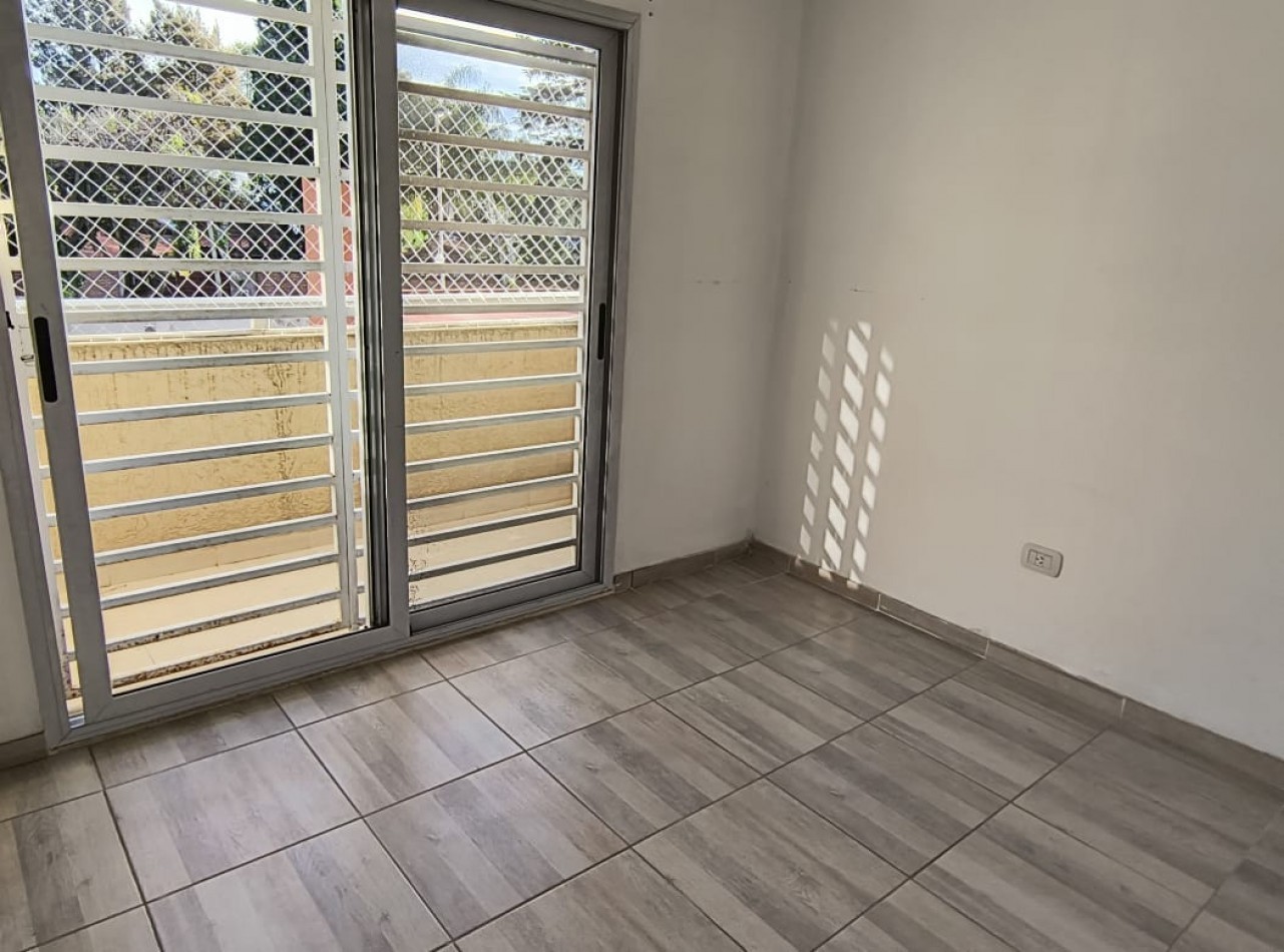 DUPLEX DE 3 AMB. PATIO/BALCON/COCHERA/QUINCHO Y PISCINA