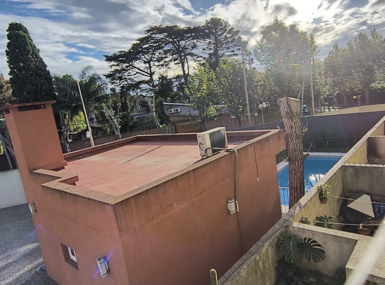 DUPLEX DE 3 AMB. PATIO/BALCON/COCHERA/QUINCHO Y PISCINA