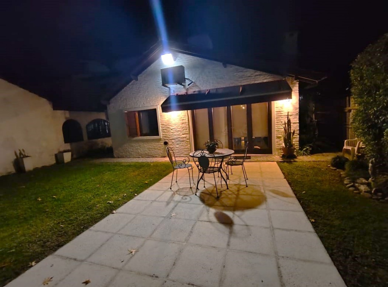 CASA 4 AMB. C/PISCINA Y PARQUE (COUNTRY CLUB ARANJUEZ) ESCOBAR