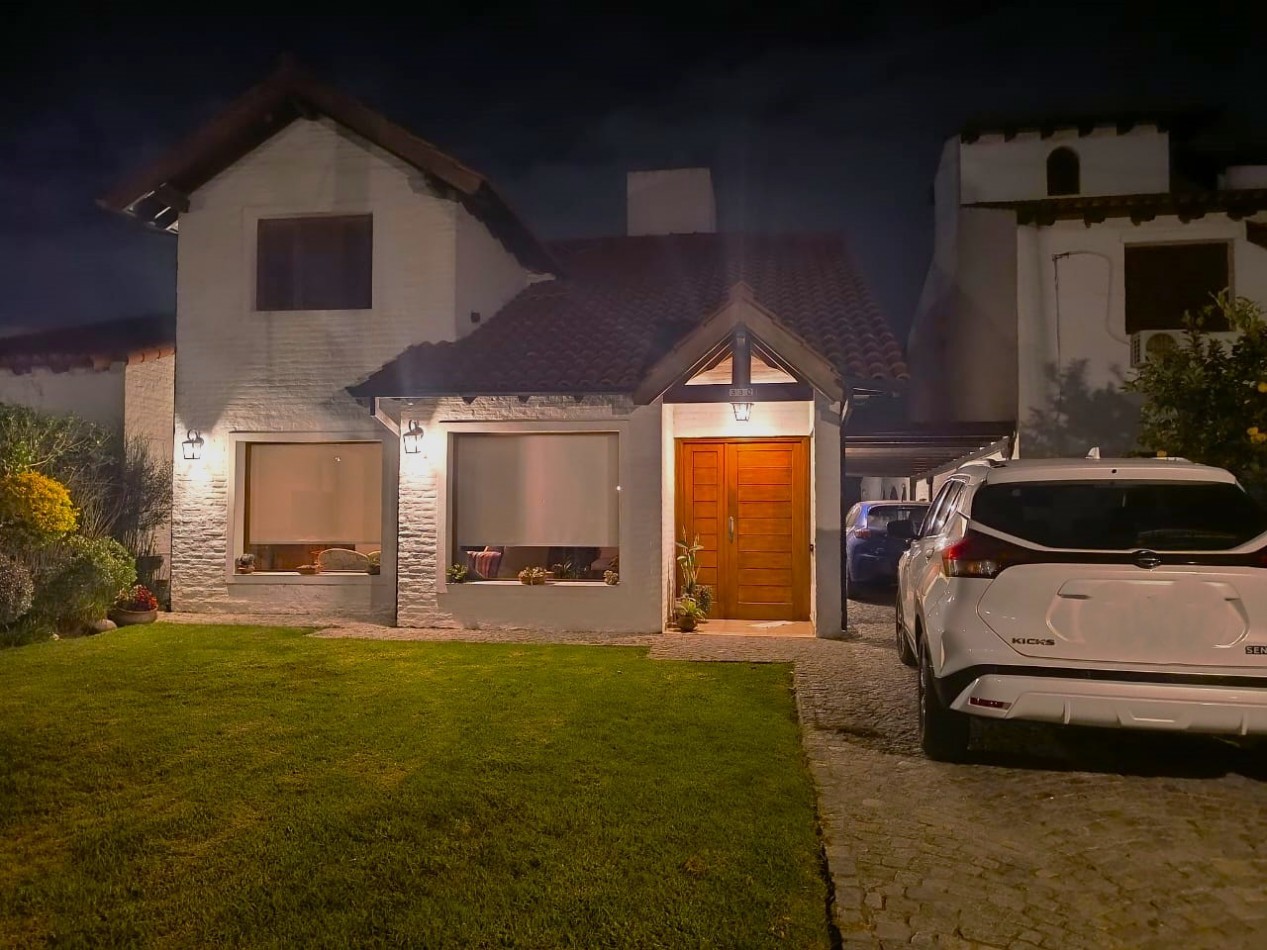 CASA 4 AMB. C/PISCINA Y PARQUE (COUNTRY CLUB ARANJUEZ) ESCOBAR