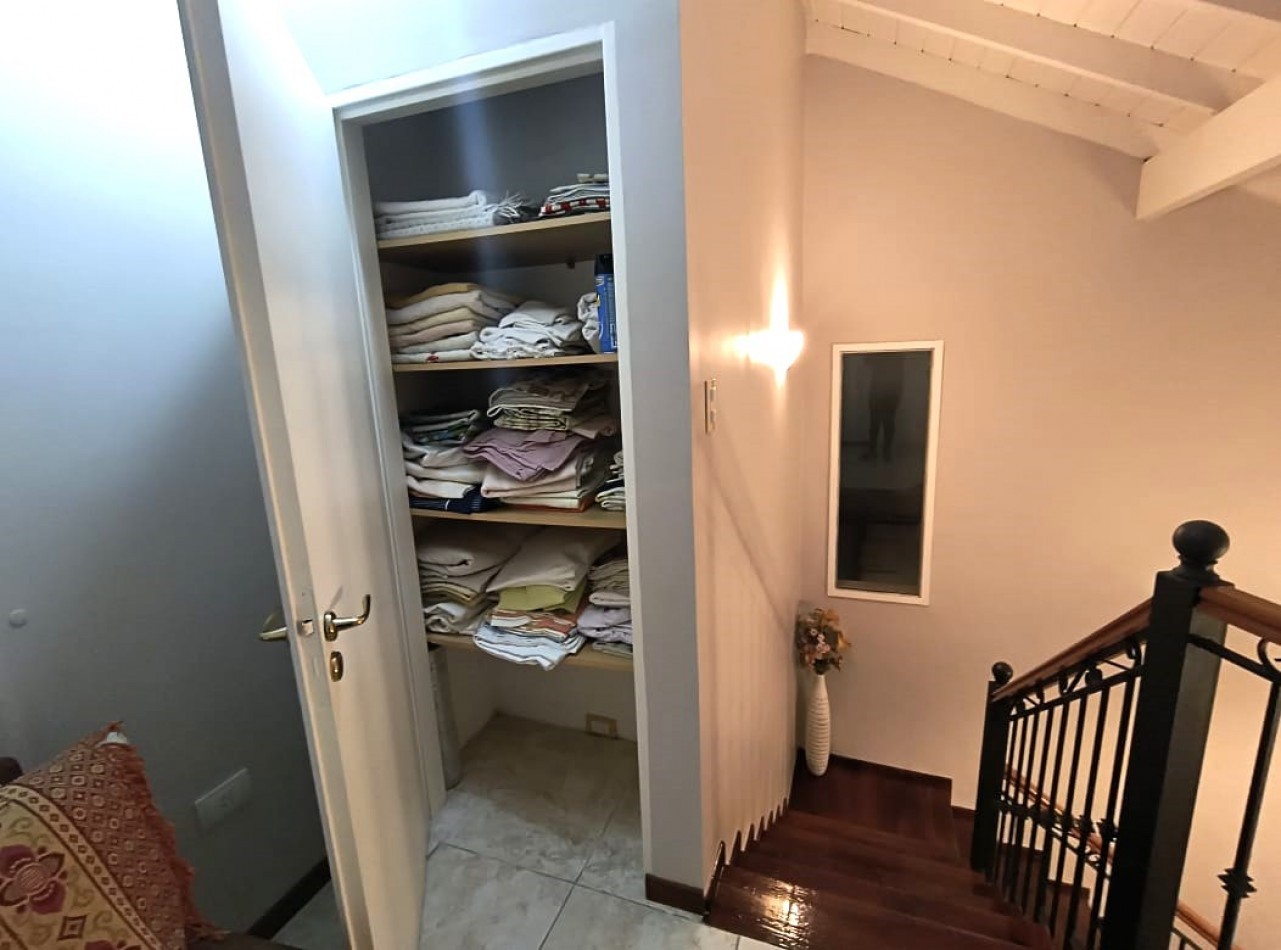 CASA 4 AMB. C/PISCINA Y PARQUE (COUNTRY CLUB ARANJUEZ) ESCOBAR