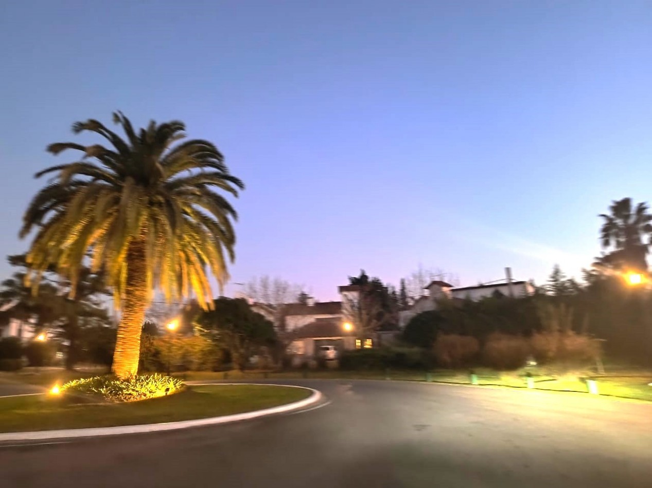 CASA 4 AMB. C/PISCINA Y PARQUE (COUNTRY CLUB ARANJUEZ) ESCOBAR