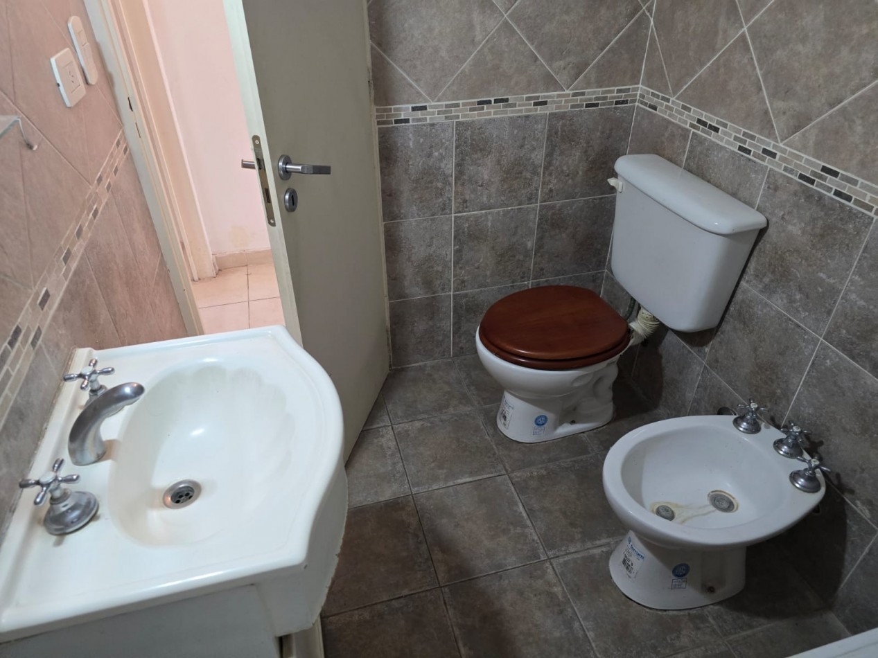 DEPARTAMENTO 2 AMB. C/ COCHERA  (COMPLEJO CERRADO)