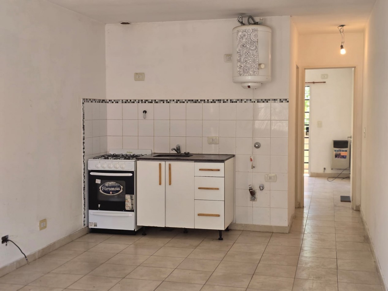 DEPARTAMENTO 2 AMB. C/ COCHERA  (COMPLEJO CERRADO)