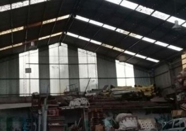 EXCELENTES GALPÓNES EMPLAZADOS SOBRE 3 LOTES