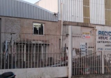 EXCELENTE GALPON DE 290 M2.