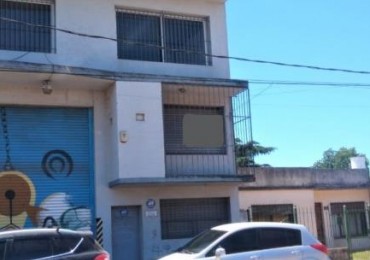 IMPORTANTE ESTABLECIMIENTO DE APROX. 600 M2. EN 3 PLANTAS.