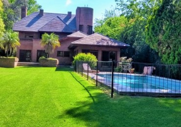 IMPORTANTE CASA QUINTA 7 AMB. (BARRIO LOS NOGALES)