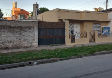 CASA AMERICANA 3 AMB. C/ GALPON (LOTE ESQUINA) OPORTUNIDAD