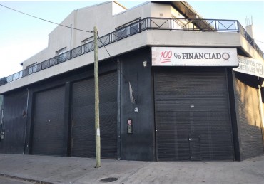 LOCAL ESQUINA  200 M2 C/ ENTREPISO (SOBRE RUTA NAC. 197)