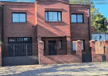 CASA 4 AMB. 2 PLANTAS C/ GARAGE Y PARQUE