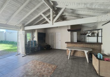 LOTE CON QUINCHO Y PARRILLA (VILLA DE MAYO)