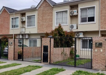 DUPLEX 3 AMB. C/FONDO LIBRE Y ENTRADA DE AUTO