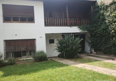 CHALET 4 AMB. 2 PLANTAS C/ GARAGE- PISCINA Y PARQUE