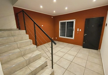 DUPLEX  3 AMB. C/ PATIO Y ENTRADA VEHICULO